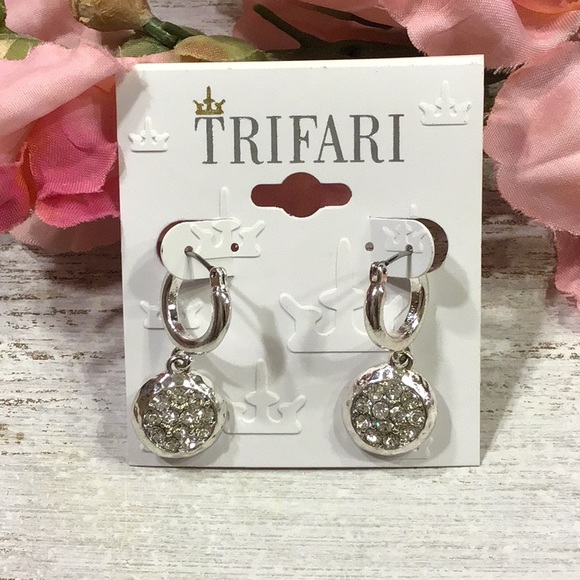 [🌾[2/$28.00]🌾 Trifari Earrings - Picture 1 of 6